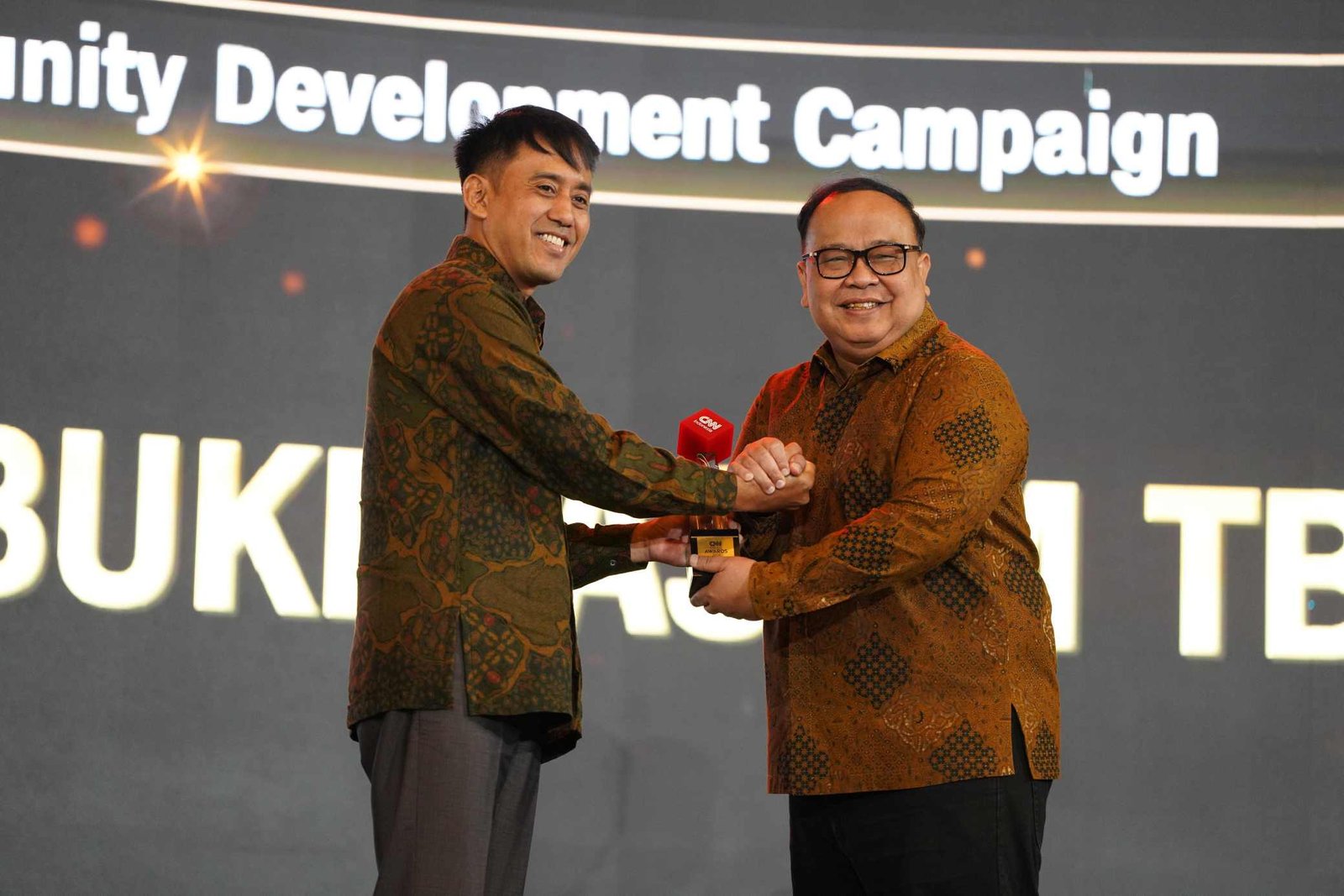 Bukit Asam (PTBA) Sabet Penghargaan Outstanding Community Development Campaign