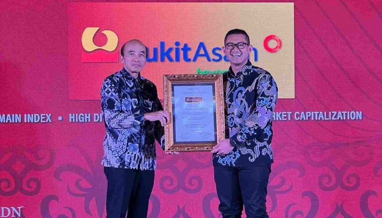 Kinerja Positif, Bukit Asam (PTBA) Raih Penghargaan Tertinggi di Malam Apresiasi Emiten 2024