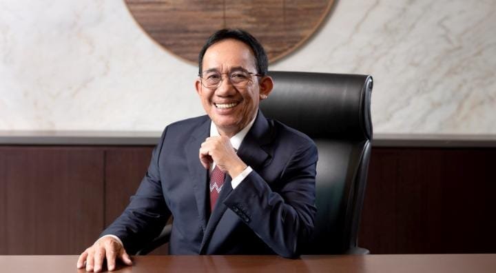 Dirut PTBA Arsal Ismail Raih Penghargaan Industry Marketing Champion Sumsel