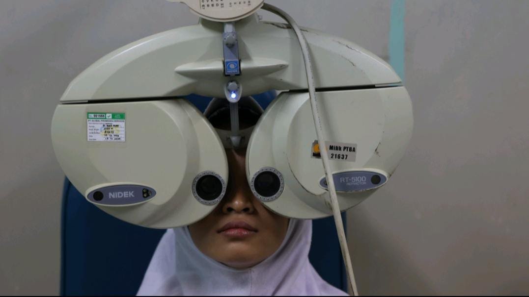 Bukit Asam (PTBA) Gelar Pemeriksaan Mata Gratis untuk Pelajar SD