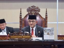 Sekda Edward Candra Dengarkan Pemandangan Umum Fraksi DPRD Sumsel Terhadap Raperda Perubahan APBD Tahun 2024 