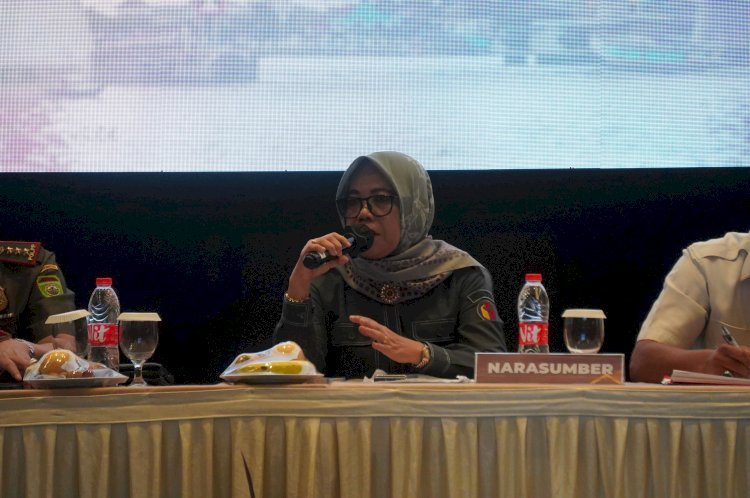 Koordinator Divisi Pencegahan, Partisipasi Masyarakat, dan Hubungan Masyarakat Bawaslu Sumsel Massuryati/ist