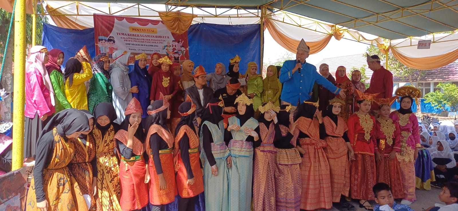 Siswa SMPN 25 Palembang Unjuk Kebolehan Budaya Pentas Seni P5