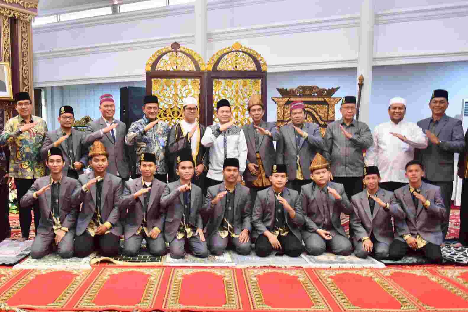 Kafilah MTQ ke-XXX Sumsel Berhasil Torehkan Prestasi Juara Masuk 5 Besar Nasional