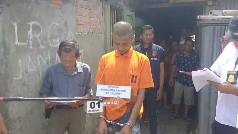 Sempat Ricuh, Rekonstruksi Pembunuhan Kembali Digelar Polsek Kertapati