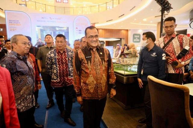 Edward Candra mengapresiasi kegiatan Mandiri Property Expo 2024 berlangsung di Atrium Palembang Icon Mall (PIM) Rabu (2/10/2024) sore.