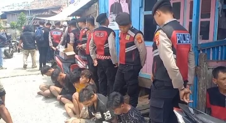 Tim Khusus Ditresnarkoba Polda Sumsel Berhasil Grebek Lorong Keramat, 5 Ulu Palembang Yang Diduga Sarang Narkoba