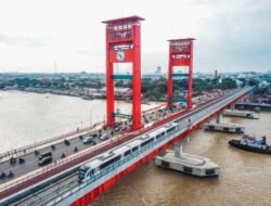 Pemasangan Lift Jembatan Ampera Rampung