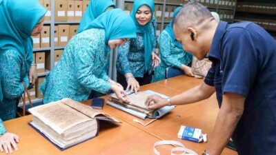 Tim Penggerak PKK Kabupaten Musi Banyuasin melakukan kunjungan kerja ke Arsip Nasional Republik Indonesia (ANRI) dan Perpustakaan Nasional Republik Indonesia. (Foto: Humas Kominfo Muba)