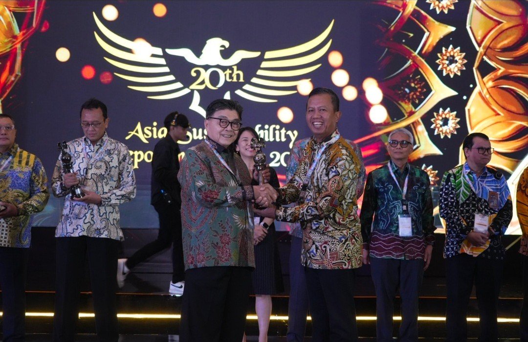 PT Bukit Asam Tbk berhasil meraih peringkat Platinum dalam ajang Asia Sustainability Reporting Rating (ASRRAT) 2024. (Foto : Humas PTBA)