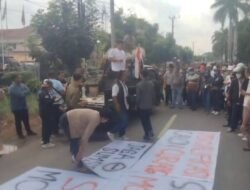 Bawaslu Sumsel Didemo, Ini Desakan Massa