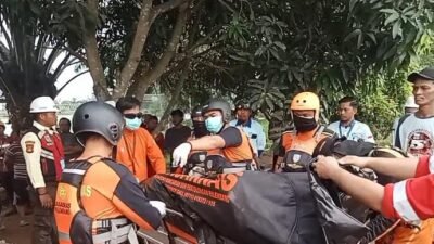 SAR Palembang temukan Agus Suwito (28) warga Ponorogo Jawa Timur yang dilaporkan tenggelam di Sungai Musi. (Halopos.id)