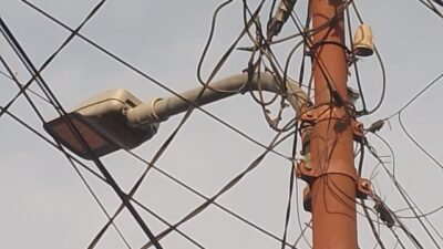 Lampu Penerangan Jalan Umum. (Meriyanto)