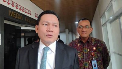 Pj Gubernur Sumsel, Elen Setiadi didampingi Sekda Sumsel, Edward Chandra, Foto: Mursalan