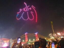 Lafadz Allah Pukau Ribuan Masyarakat di Malam Pergantian Tahun Baru di Palembang