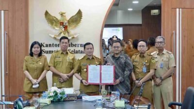 Pj Gubernur Elen Setiadi Tandatangani Kesepakatan Bersama Yayasan Resiliensi Lingkungan Indonesia. (Foto: Humas Pemprov Sumsel)
