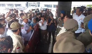 Ratusan kades Geruduk Pemkab Muara Enim