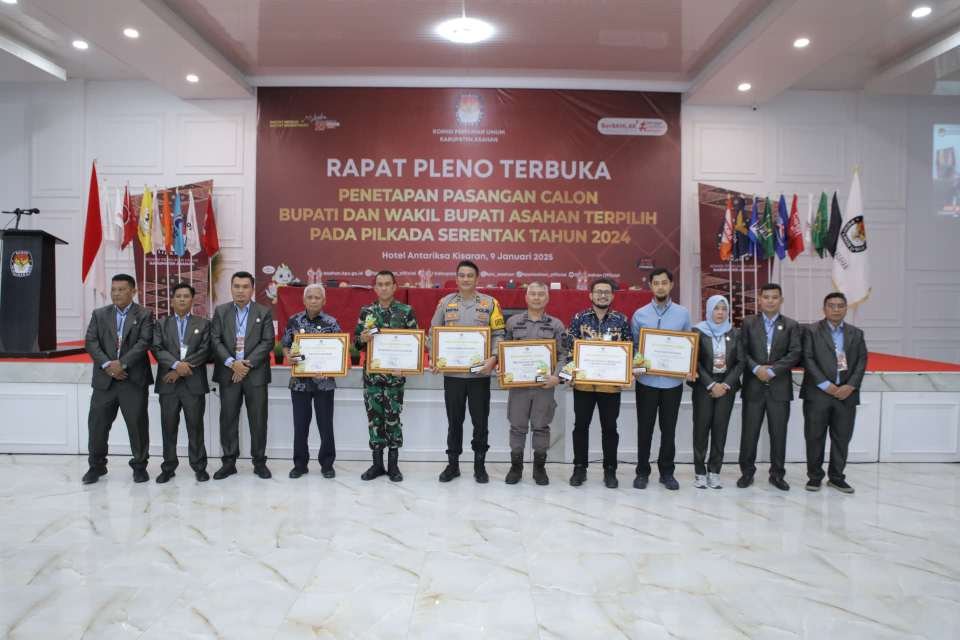 KPU Asahan Tetapkan Pasangan Calon Bupati dan Wakil Bupati Terpilih. (Foto: S Butar-butar)