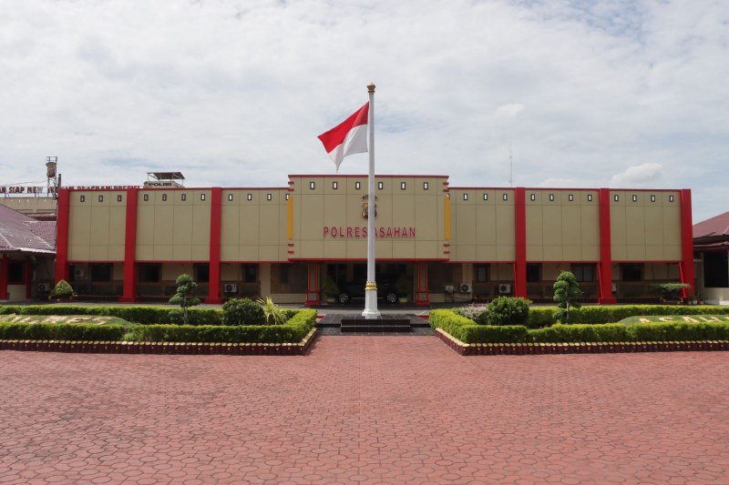 Gedung Polres Asahan. (Foto: S Butar)
