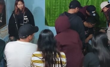 Tempat hiburan di teratai Putih kampung baru. (Foto : Andriyanto)