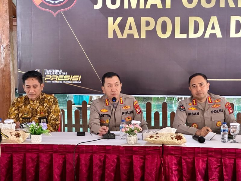 Polda DIY dan Polresta Yogyakarta saat giat Jumat Curhat bersama masyarakat. (Foto : Humas Polda DIY)