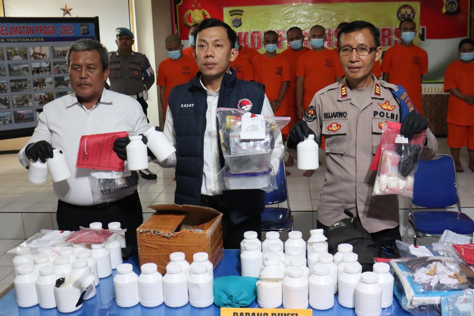 Satresnarkoba Polresta Yogyakarta mengungkap sejumlah kasus penyalahgunaan narkotika dan obat-obatan terlarang, sepanjang Januari 2025.