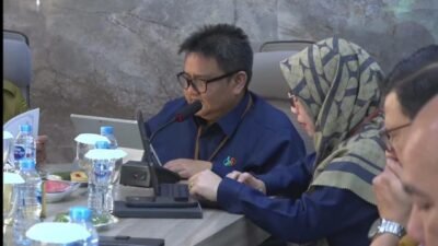 Kepala BPS kota Palembang, Yudhistira Arya Nugraha saat kegiatan Press Rillis Inflasi Bulan Januari 2025 di kantor BPS kota Palembang, Senin (03/01). Foto: Kominfo Palembang.