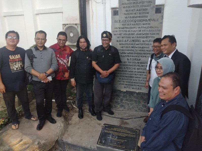 TACBN Apresiasi Penemuan Prasasti Pendirian Kantor Walikota Palembang. (Foto: TACBN)