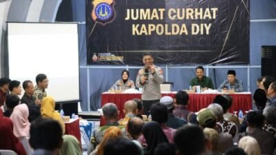 Kapolda DIY, Irjen Pol Suwondo Nainggolan saat memberikan penjelasan bersama masyarakat di Kabupaten Bantul. (Foto : Humas Polda DIY)