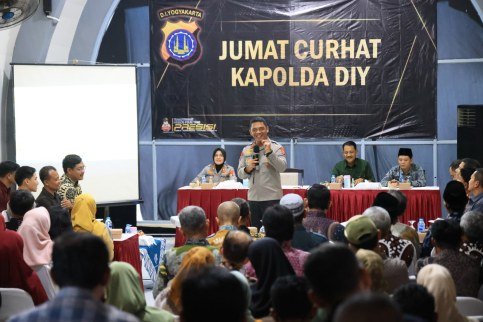 Kapolda DIY, Irjen Pol Suwondo Nainggolan saat memberikan penjelasan bersama masyarakat di Kabupaten Bantul. (Foto : Humas Polda DIY)