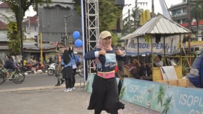 Salah satu peserta mencapai garis finish. (Foto : Dinas Pariwisata Yogyakarta)