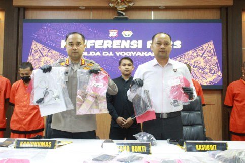 Polda DIY saat paparkan ungkapan kasus Judi Online di Mapolda DIY. (Foto : Humas Polda DIY)