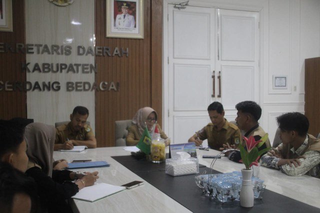 Bupati Sergai Terima Audiensi dari Beragam Kalangan Masyarakat