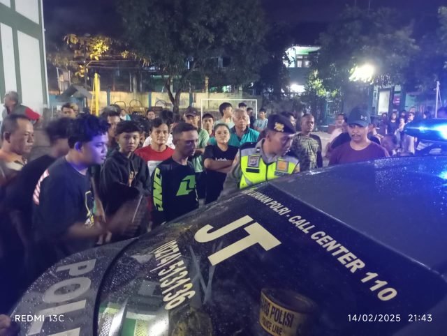 Terduga pelaku saat diamankan masyarakat setempat dan menyerahkan ke Polsek Jetis. (Foto : Polresta Yogyakarta)