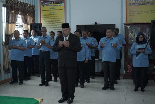 Zainal Aripin Sinaga Resmi di Lantik Sebagai Dewan Pengawas PDAM Tirta Silau Piasa 