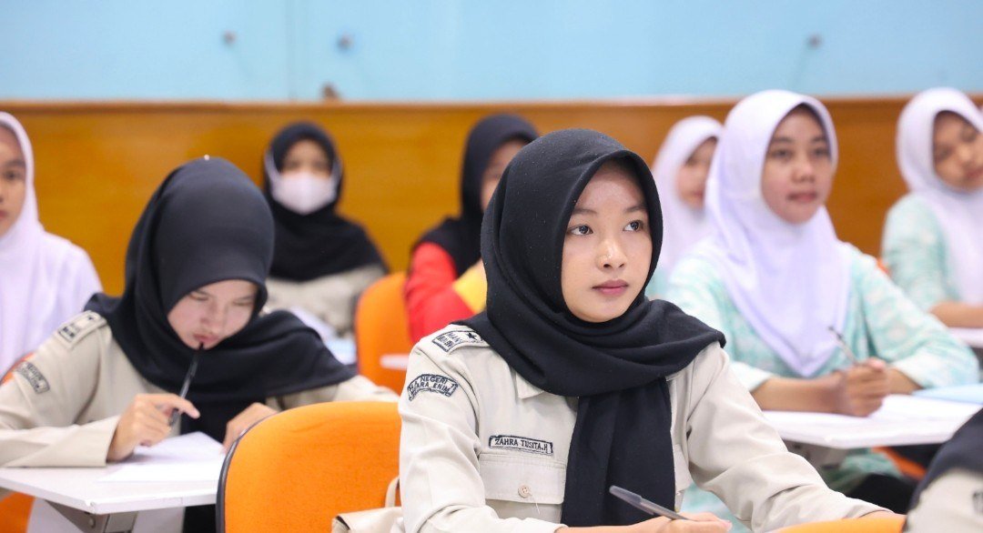 Seleksi Beasiswa Bidiksiba dari Bukit Asam (PTBA), 165 Siswa-siswi Jalani Psikotes. (Dok. Humas PTBA)