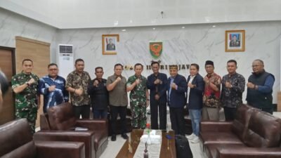Persatuan Wartawan Indonesia (PWI) Sumatera Selatan diterima pangdam II Sriwijaya Mayjen TNI Ujang Darwis di Markas Kodam II SWj
