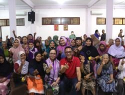 Semarakkan Hari Perempuan Internasional, Ratusan Buruh Gendong Dapat Layanan Cek Kesehatan Gratis dan Sembako