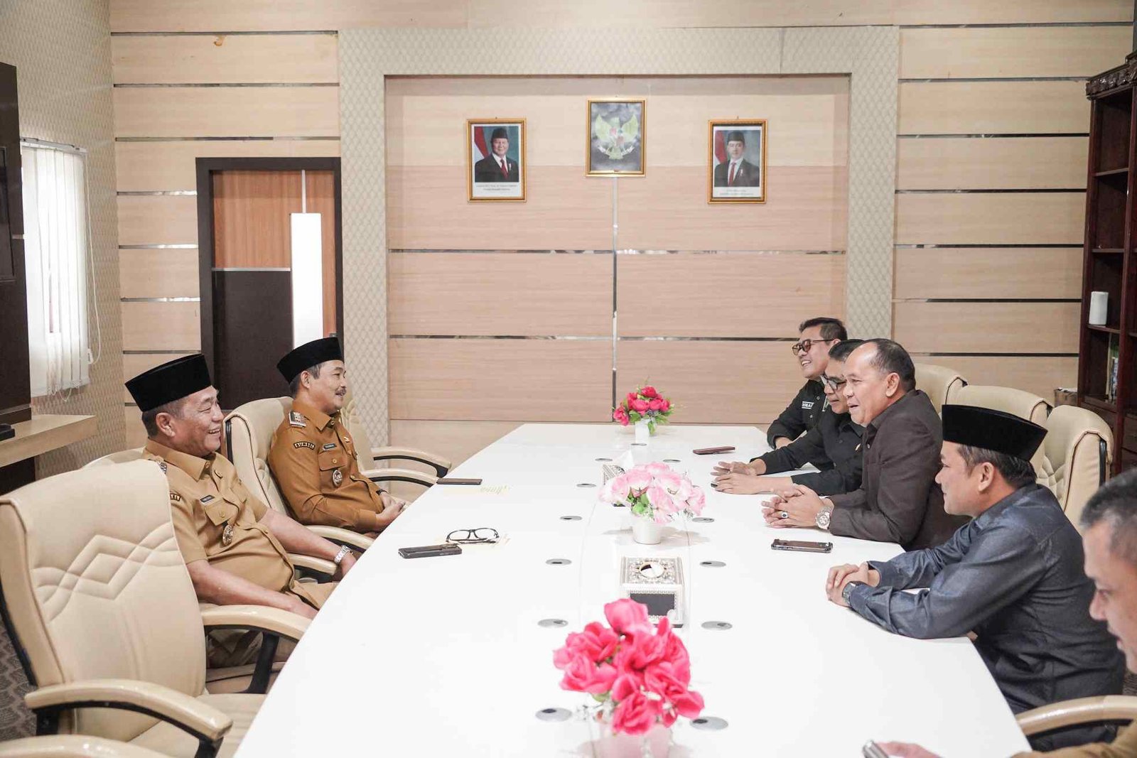 Jalin Silahturahmi: Bupati H M Toha dan Wabup Rohman Kunjungi DPRD Muba