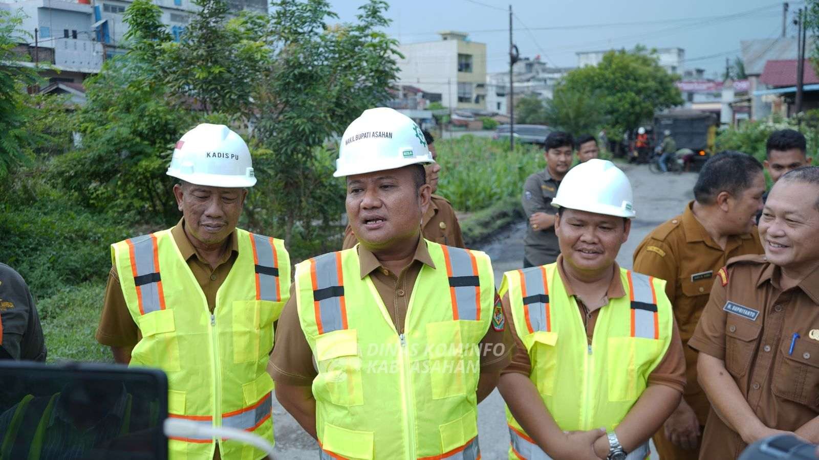 Wakil Bupati Asahan Tinjau Pelaksanaan Pemeliharaan Ruas Jalan Bernilai 5 Miliar 