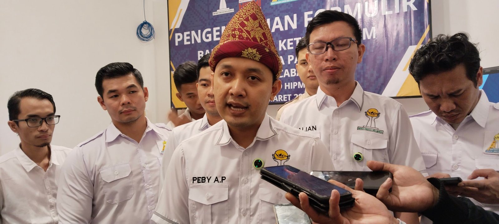 Peby Anggi Pratama saat usai mengembalikan formulir Bakal Calon Ketua Umum BPC HIPMI Kota Palembang, Rabu (12/3/2025).