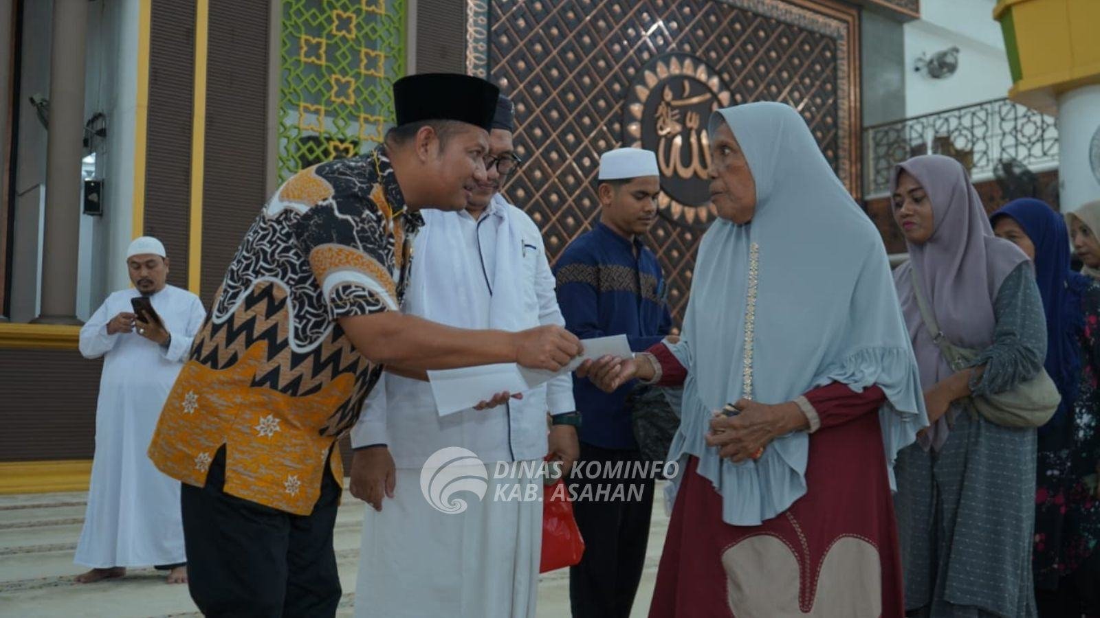 BKM Agung Kisaran Salurkan Bantuan Kepada Kaum Dhuafa dan Anak Yatim