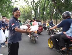 Peduli dengan Masyarakat, PAS Sumsel Berbagi Takjil