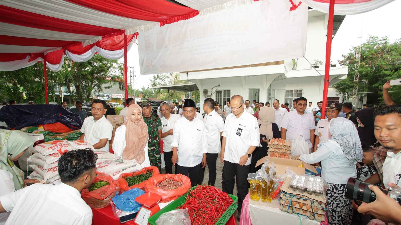 Masyarakat Diajak Untuk Memenuhi Kebutuhan Pokok Menjelang Hari Raya Idul Fitri