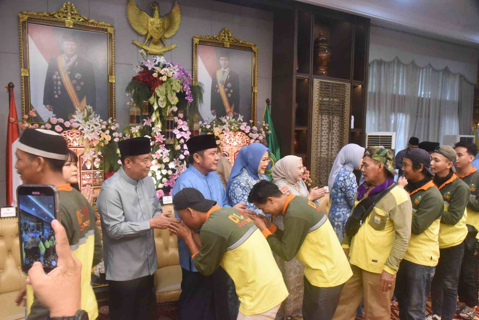 Ribuan Warga Hadiri Open House Gubernur dan Wagub Sumsel