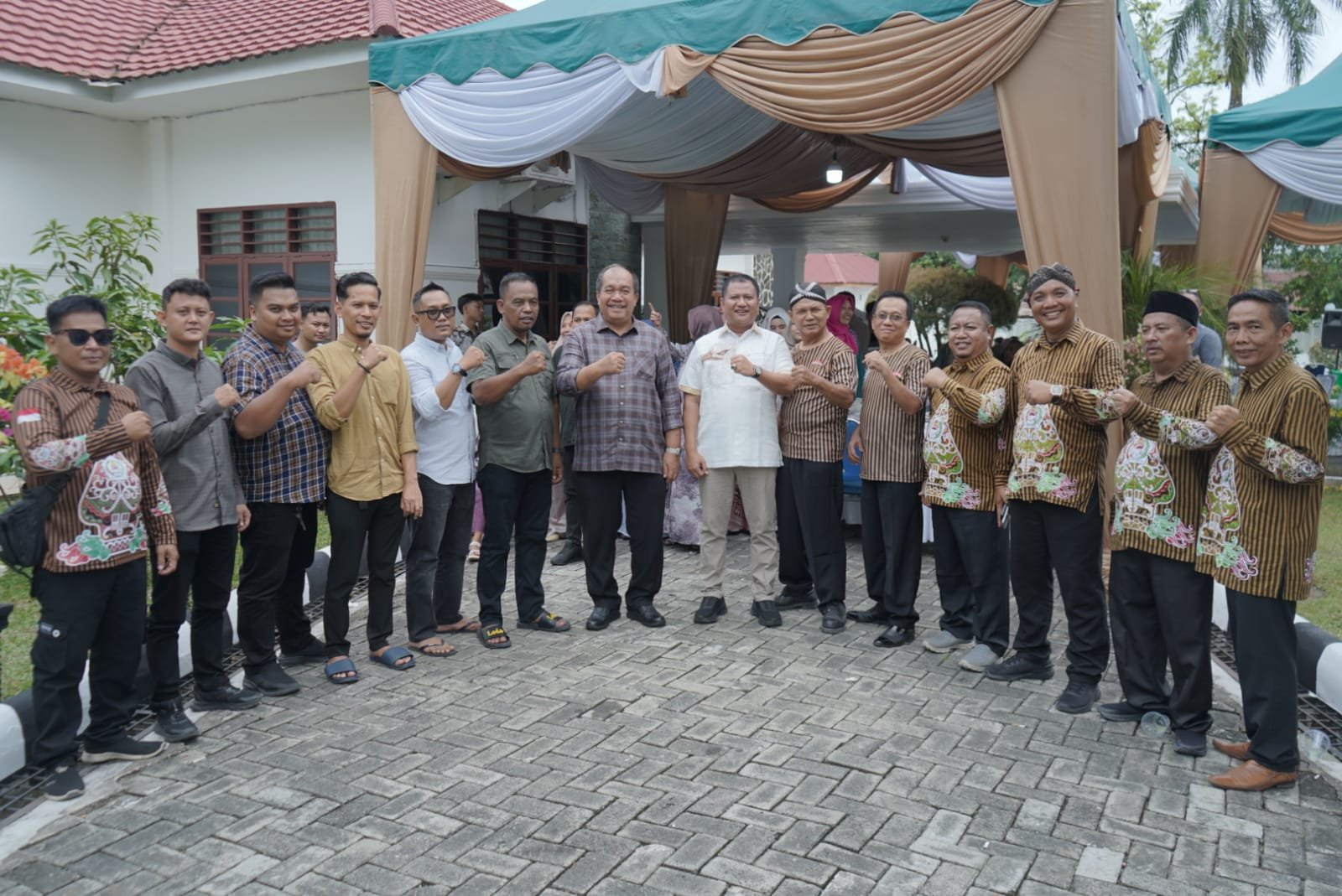 Dihari Raya Idul Fitri ke 4, Wakil Bupati Asahan Rianto menggelar acara open house di Rumah Dinas Wakil Bupati Asahan