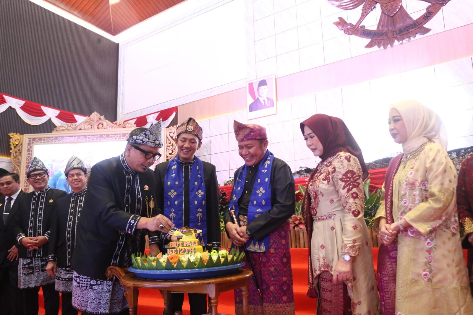 Gubernur Herman Deru Bersama Ketua TP PKK Sumsel Feby Deru Hadiri Paripurna HUT Kabupaten Pali ke-12 Tahun 2025