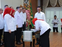 Wali Kota Ratu Dewa Hadiri Pelantikan Pengurus PMI Kota Palembang Masa Bhakti 2025-2030