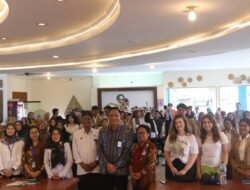 Dinsosnakertrans Yogyakarta Gelar Tim Visit Lansia, Ajak Mahasiswa Sebagai Partisipan