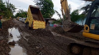Kolaborasi Perbaikan Jalan Provinsi Sekayu–PALI Yang Rusak Parah